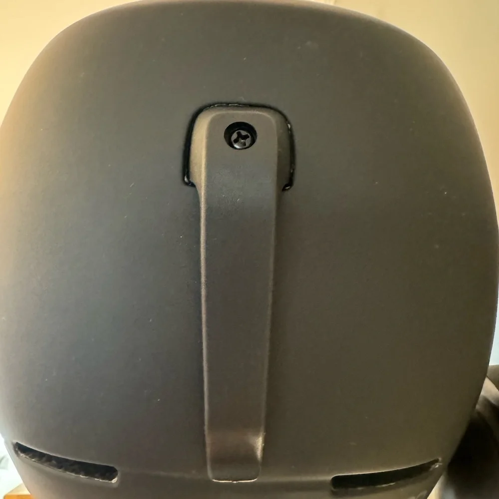 Oakley Black MOD1 Helmet BNWT MIPS - Picture 3 of 4